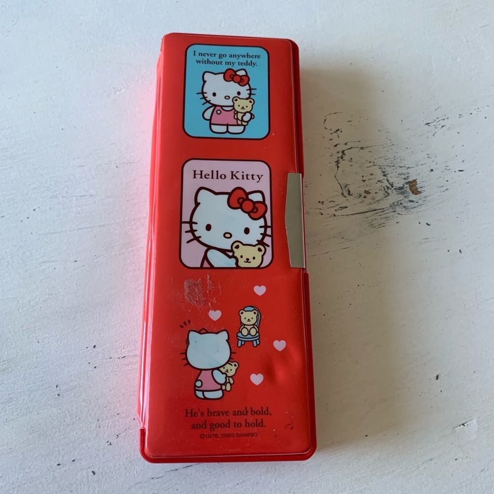 Vintage Sanrio hello kitty magnetic pencil case